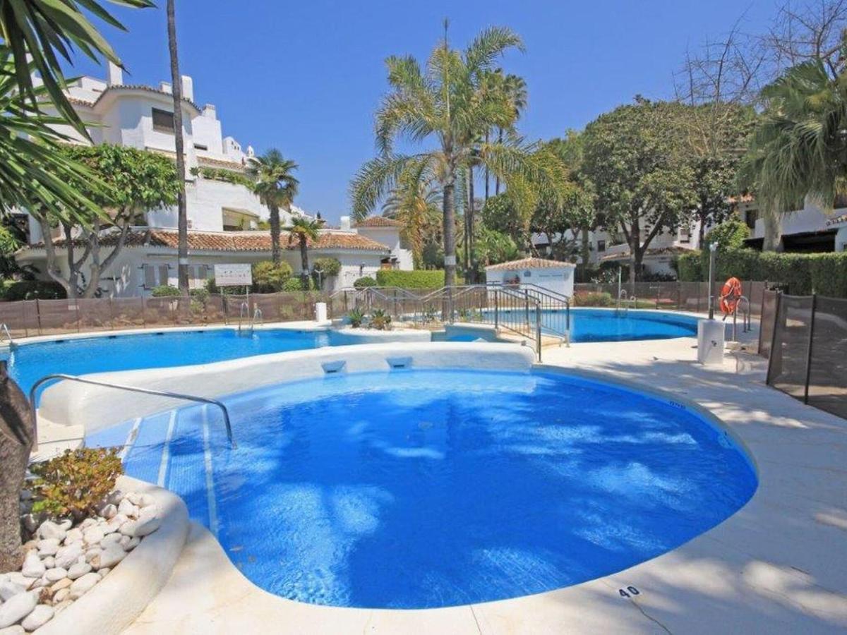Belvilla By Oyo Golden Beach House Marbella Exterior foto
